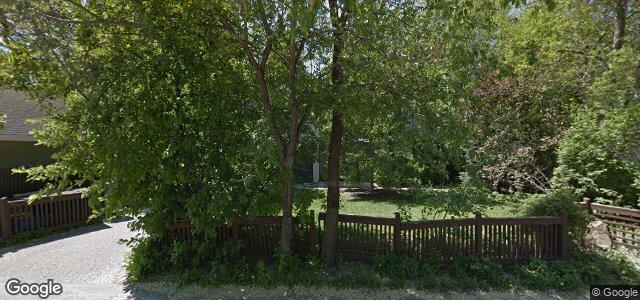 Larawan ng 73 Wildwood E Park sa Winnipeg, Manitoba