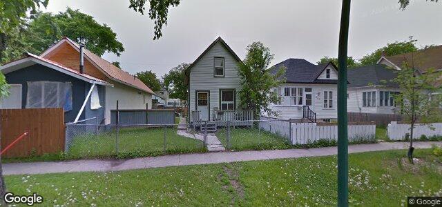 Photo of 324 Manitoba Avenue in Winnipeg, Manitoba