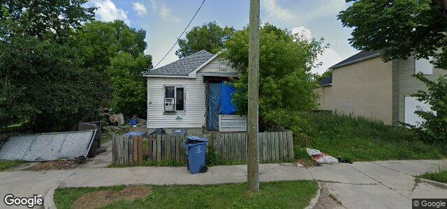 381 Magnus Avenue（加拿大曼尼托巴省溫尼伯市）房屋照片