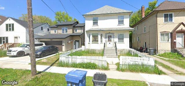 Larawan ng 447 Burrows Avenue sa Winnipeg, Manitoba