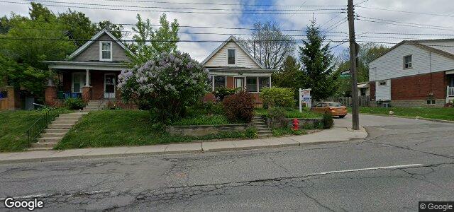 Larawan ng 560 Aberdeen Avenue sa Winnipeg, Manitoba