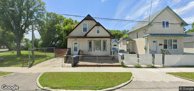 Larawan ng 602 Burrows Avenue sa Winnipeg, Manitoba