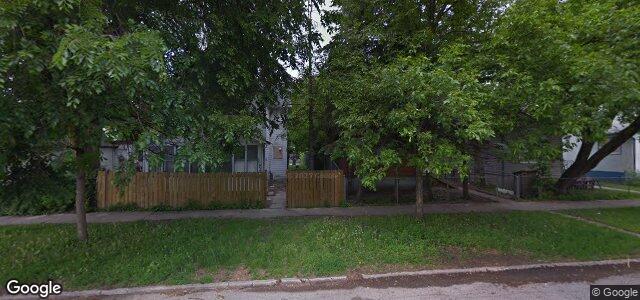 Photo of 677 Manitoba Avenue in Winnipeg, Manitoba