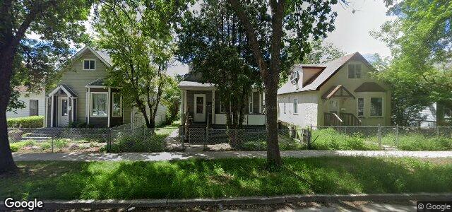 Larawan ng 694 Aberdeen Avenue sa Winnipeg, Manitoba