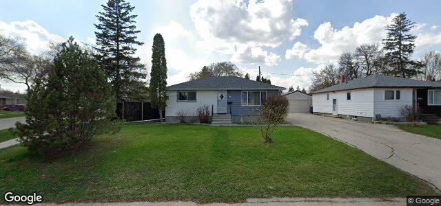 Photo of 1 Frontenac Bay in Winnipeg, Manitoba