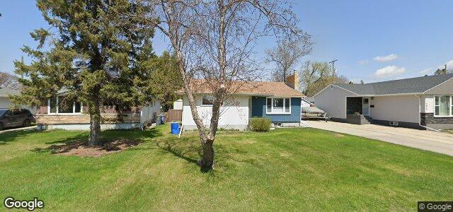 102 Crestwood Crescent（加拿大曼尼托巴省溫尼伯市）房屋照片