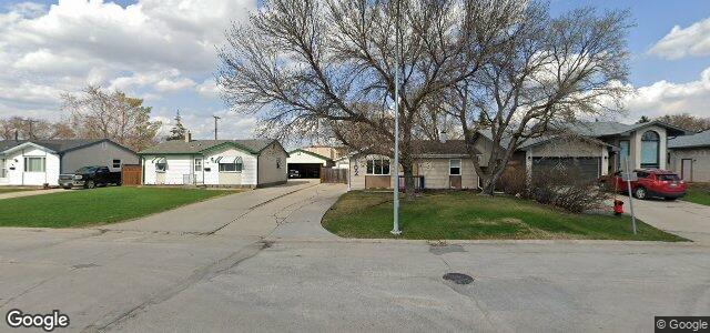 102 Lochmoor Avenue（加拿大曼尼托巴省溫尼伯市）房屋照片