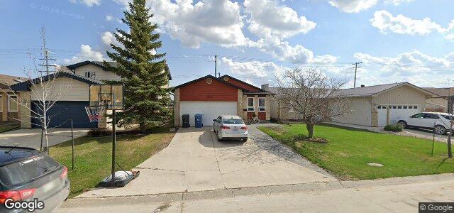 131 Penfold Crescent（加拿大曼尼托巴省溫尼伯市）房屋照片