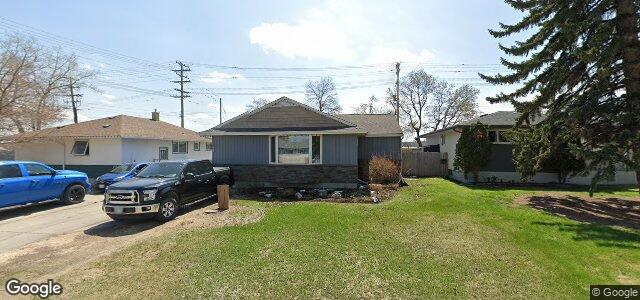 Photo of 137 Crestwood Crescent in Winnipeg, Manitoba