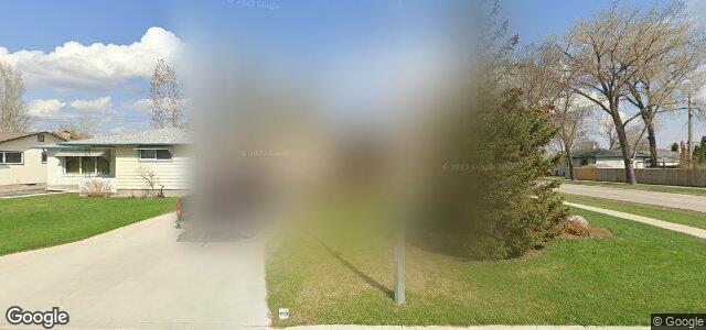 Photo of 2 Brebeuf Road in Winnipeg, Manitoba