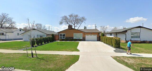 331 Drake Boulevard（加拿大曼尼托巴省溫尼伯市）房屋照片