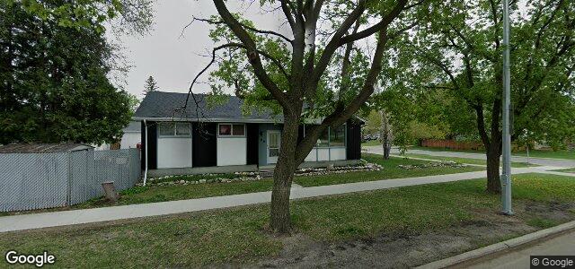 Photo of 366 Speers Road in Winnipeg, Manitoba