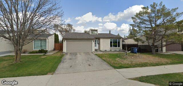 Larawan ng 4 Lomond Boulevard sa Winnipeg, Manitoba