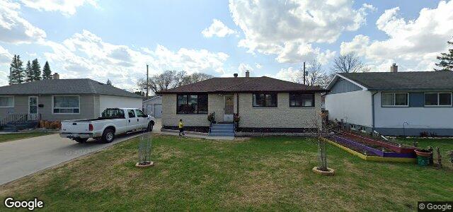 Photo of 56 Frontenac Bay in Winnipeg, Manitoba