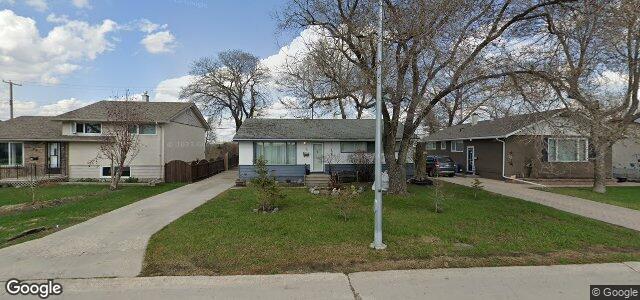 Photo of 71 Vincent Massey Boulevard in Winnipeg, Manitoba