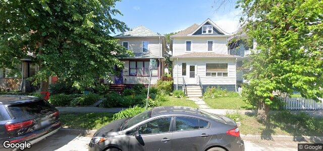 Photo of 462 Telfer Street S in Winnipeg, Manitoba