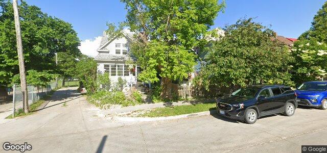 490 Camden Place（加拿大曼尼托巴省溫尼伯市）房屋照片