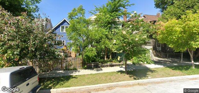 492 Camden Place（加拿大曼尼托巴省溫尼伯市）房屋照片