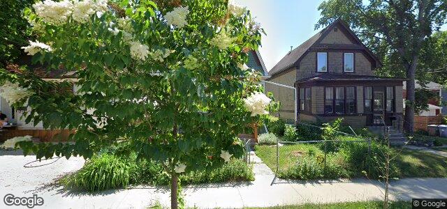 493 Camden Place（加拿大曼尼托巴省溫尼伯市）房屋照片