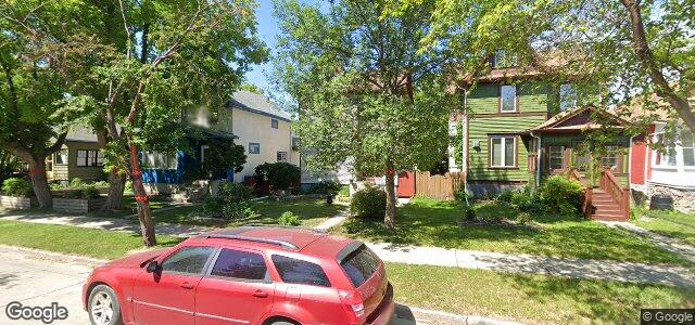 Photo of 526 Telfer Street S in Winnipeg, Manitoba